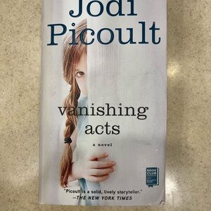Jodi Picoult "Vanishing Acts" Paperback Book - White & Blue Cover